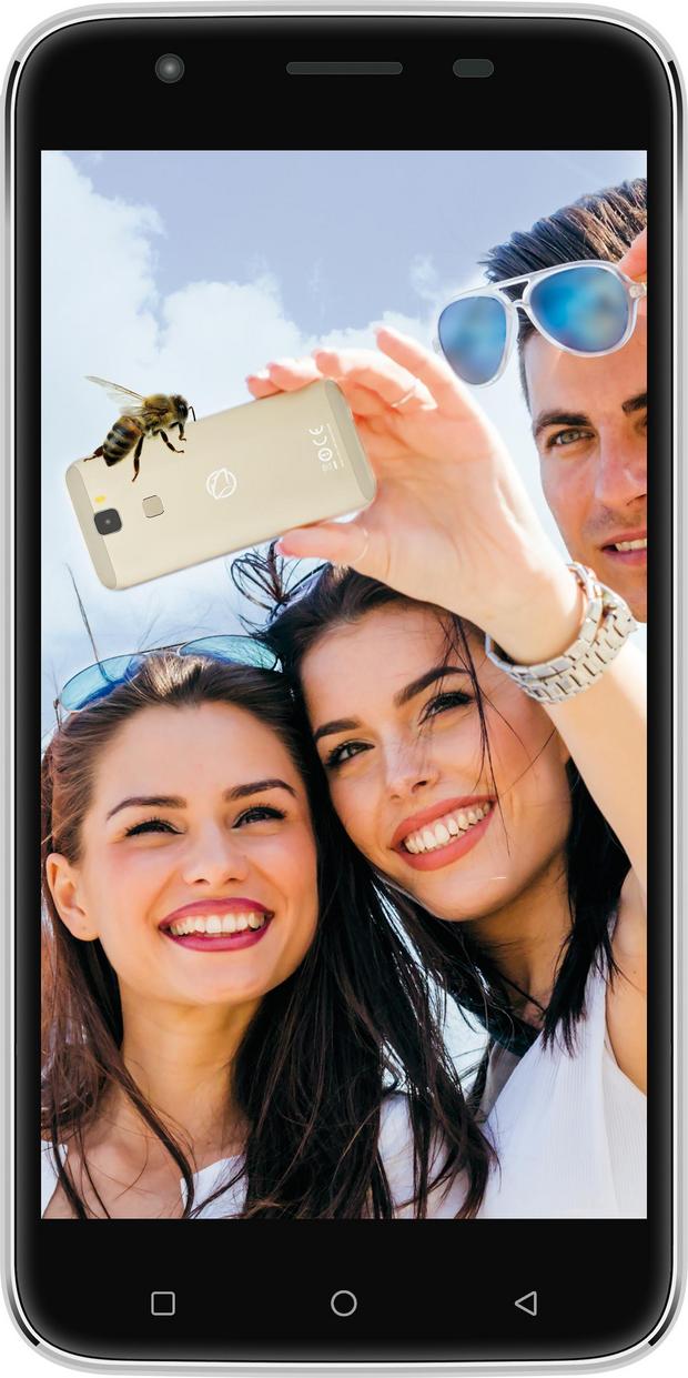 Манта MSP95012GR Титано 1   Фото: пресс-материалы   Это один из самых популярных дешевых смартфонов на польском рынке